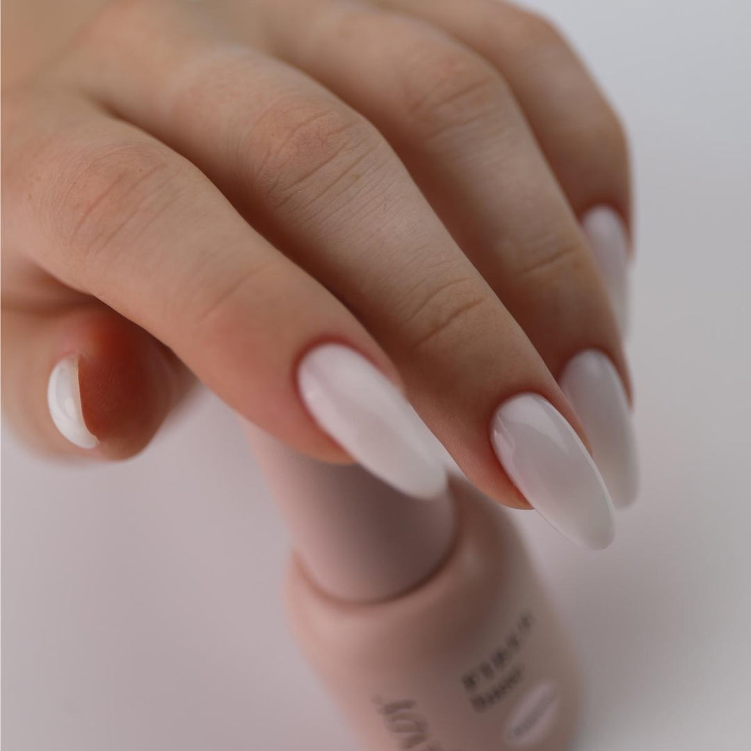 Fiber Base Eustoma Trendy Nails base semipermanente autmodellante con fibra di vetro per ricostruzione unghie senza limatura. Massima adesione sulle unghie. Contiene Calcio e Vitamina E.