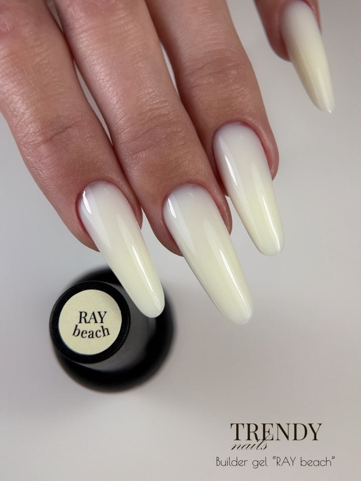 BUILDER GEL IN A CLEAR BOTTLE