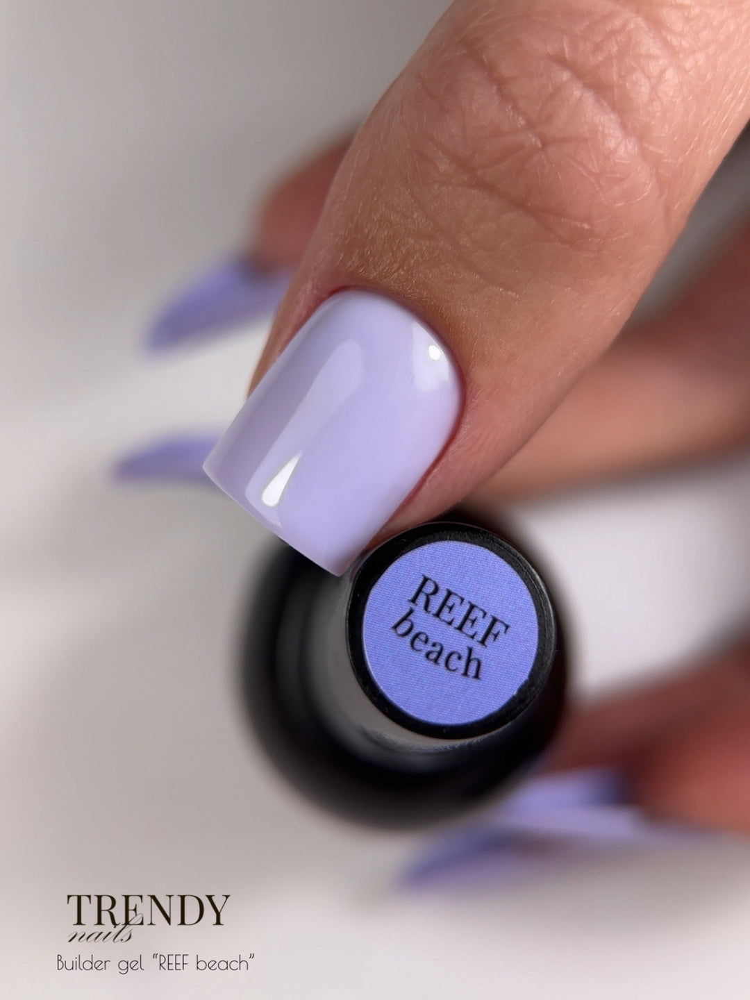 BUILDER GEL IN A CLEAR BOTTLE